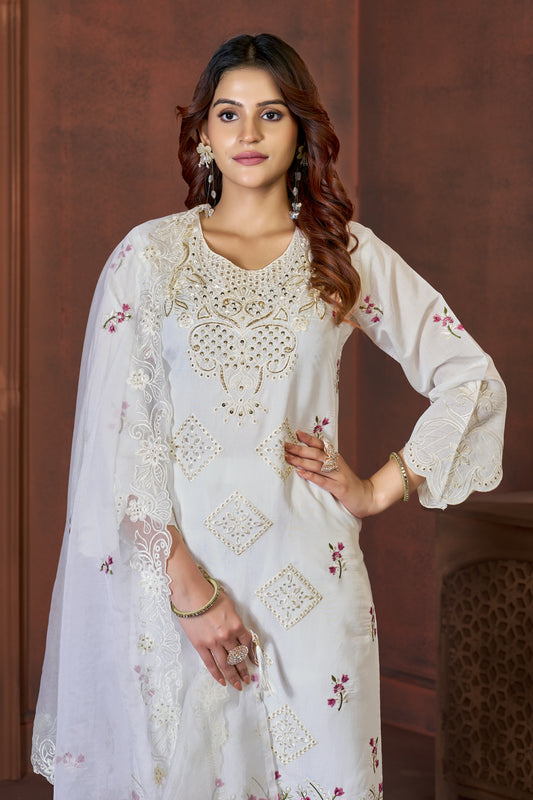 Elegant White Embroidered Kurta Set with Floral Detailing & Sheer Dupatta