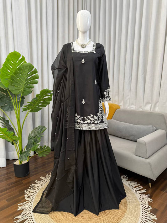 Elegant Black Embroidered Kurta Set with Statement White Detailing & Sheer Dupatta