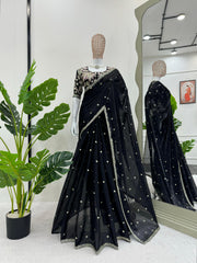 Black Beauty with a Royal Touch