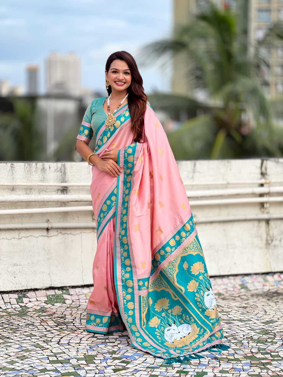 pastel-pink-pichwai-silk-saree-with-rama-green-border